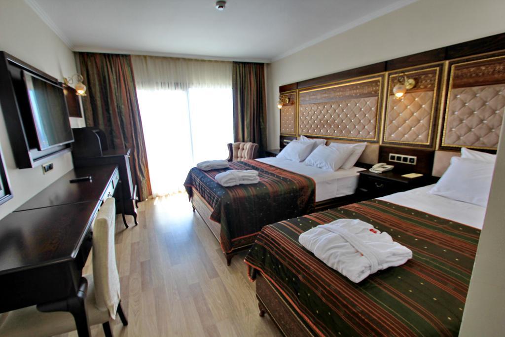 Royal Palace Kusadasi Hotel Δωμάτιο φωτογραφία